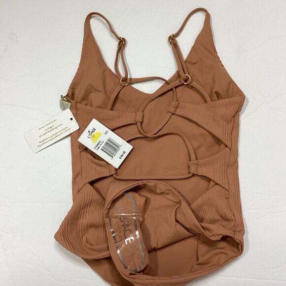 New. L*SPACE Gianna one piece. Small. Retails $194 - Picture 7 of 9